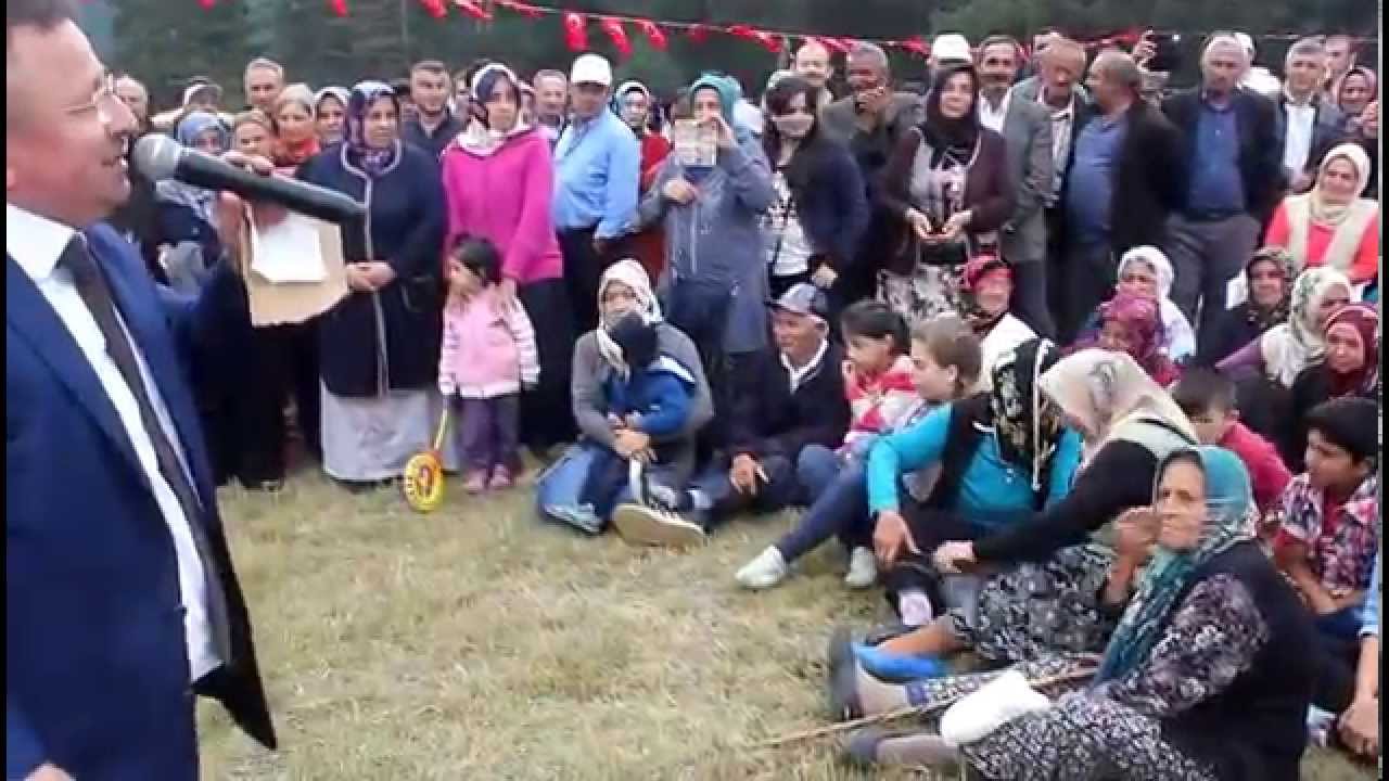 Murat AKKAYA...MESUDİYE BELEDİYESİ ÜÇYOL MEYDANDÜZÜ ŞENLİĞİ 2015 (Ahmet ÖZDAMAR)