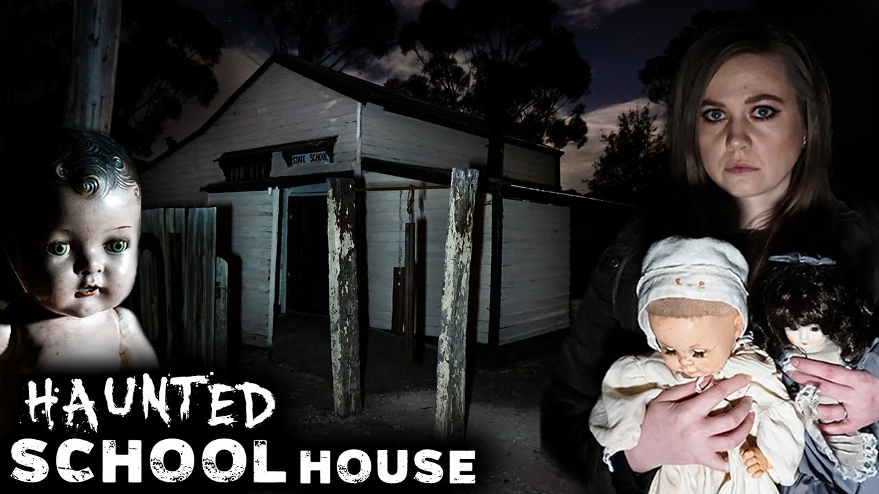 Scary HAUNTED School House Filled with Dolls! Halloween Special