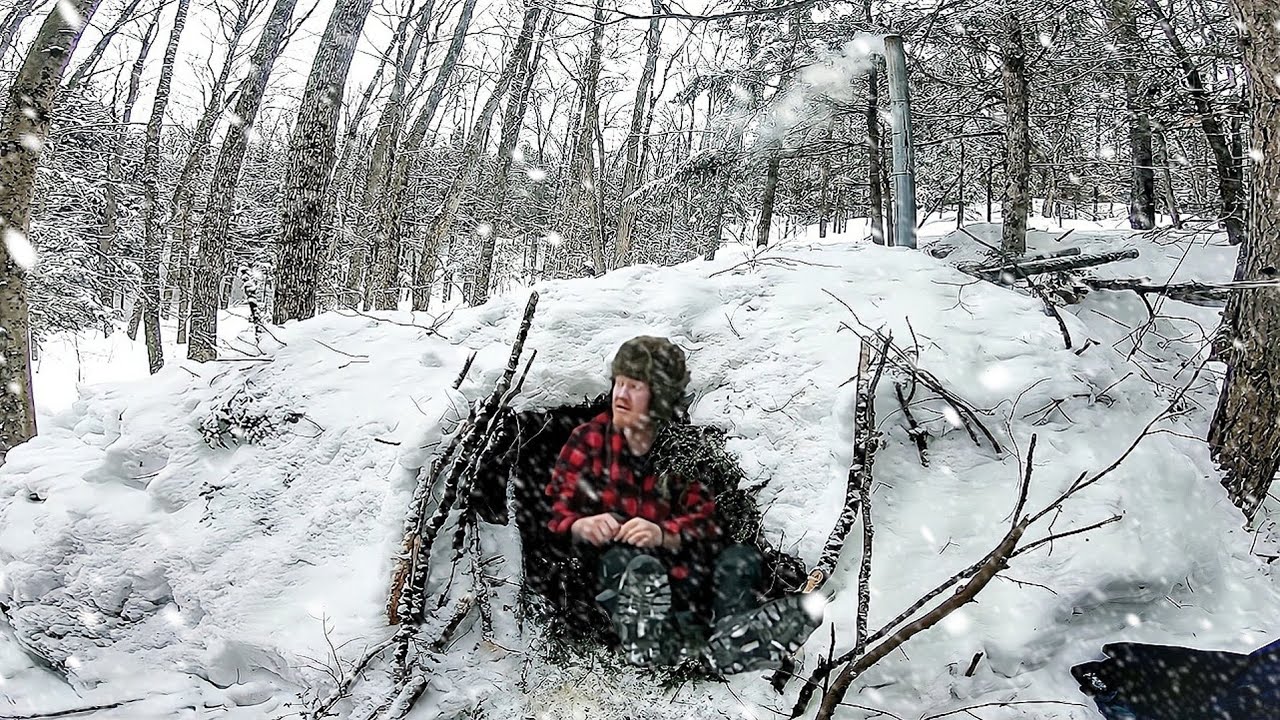 Bushcraft WINTER CAMPING Alone Build WARM SNOW Shelter WOODSTOVE Inside SNOWFALL & Cowboy Steak ASMR