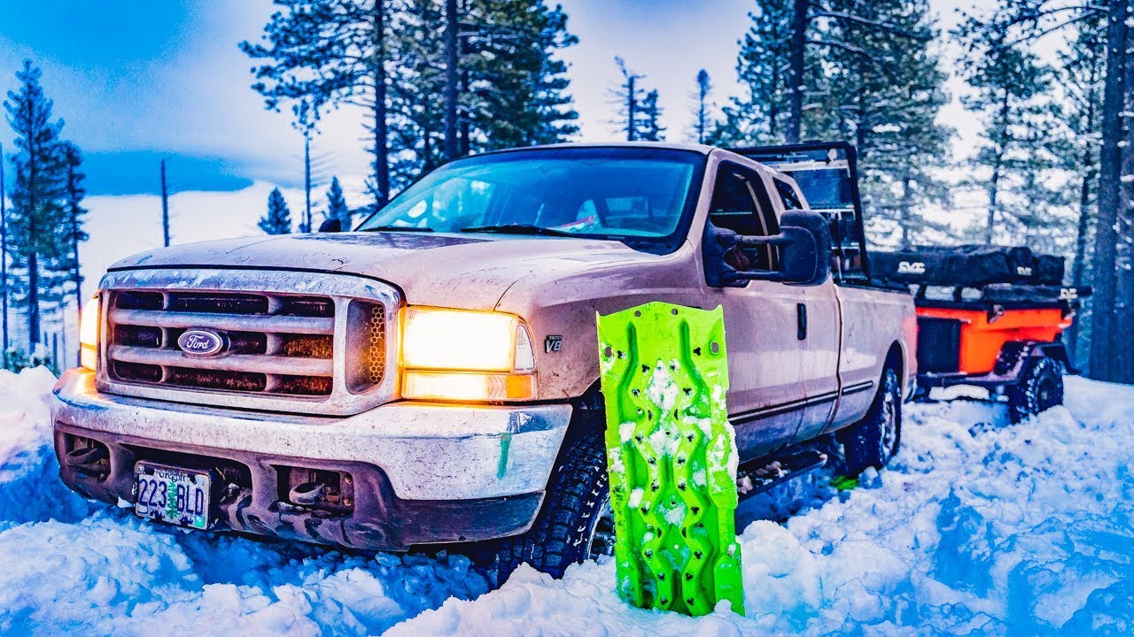 Snow Camping - Stuck in the Mountains