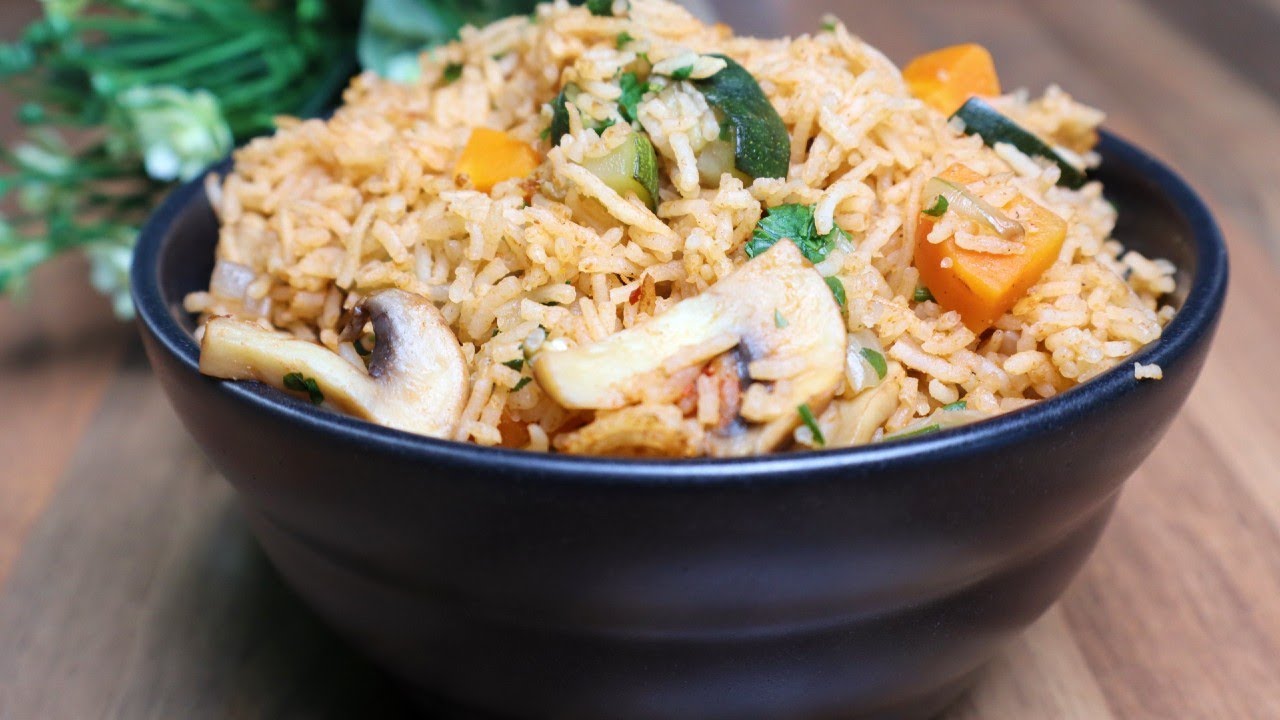 One-Pot Mushroom, Carrot & Zucchini Rice – Easy, Healthy, Vegan and Surprisingly Flavorful