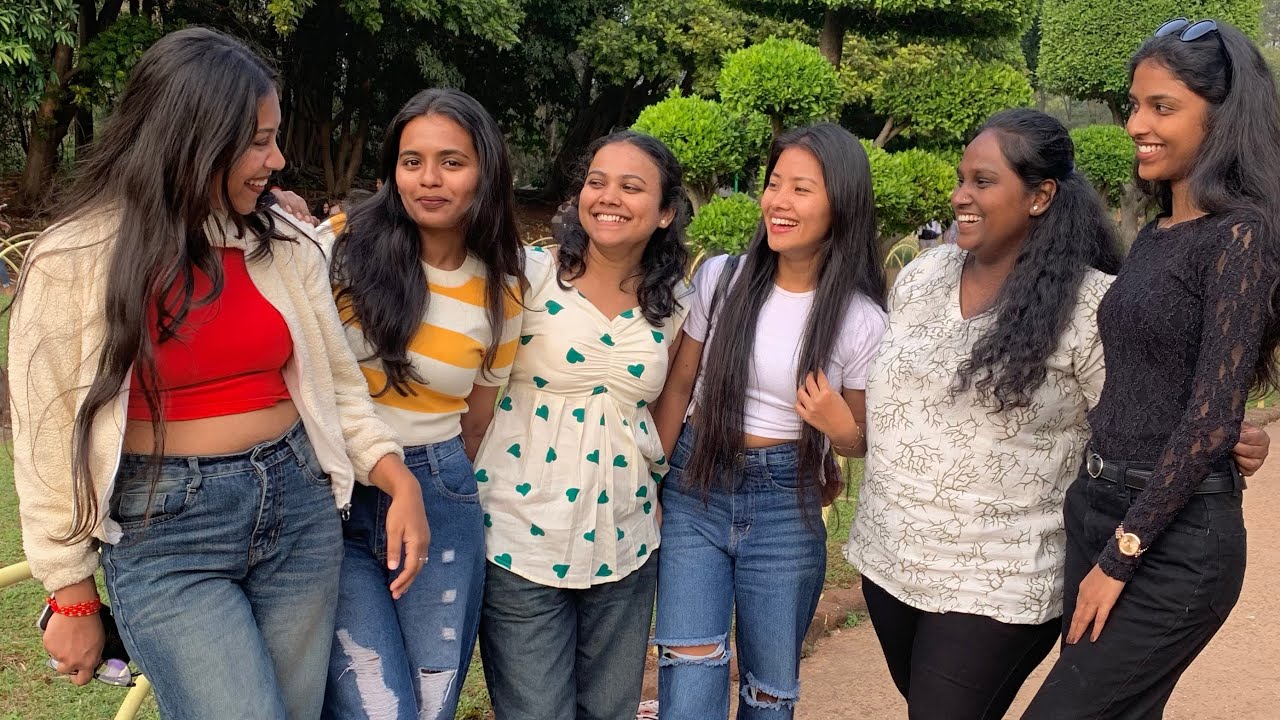 Meet up after 6 years with my friends 🫶🏻🧿 #explorepage #youtube #vlogging #friendship #fyp 