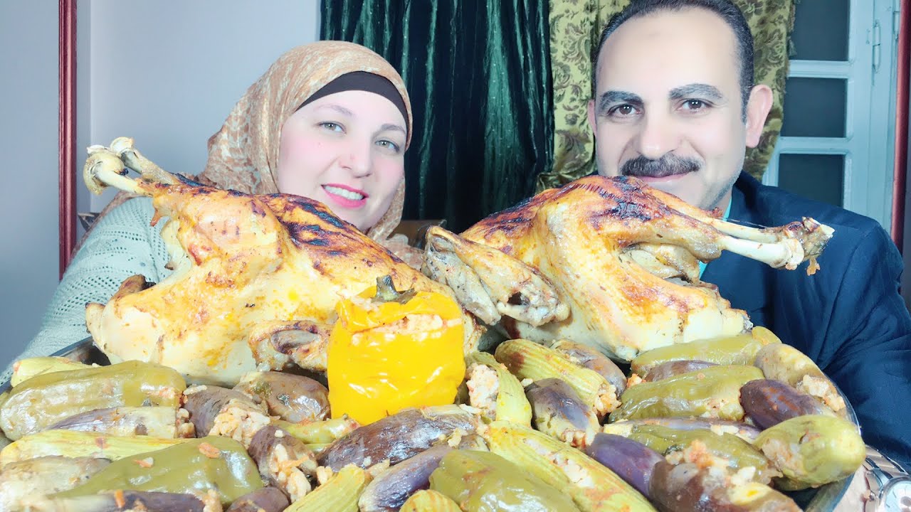 تحدى أكل 2 دجاج مشوى بوزن 4.5 كيلو مع كمية المحشى المشكل المصرى الأصيل ضد قناة @trangtrondiy7889