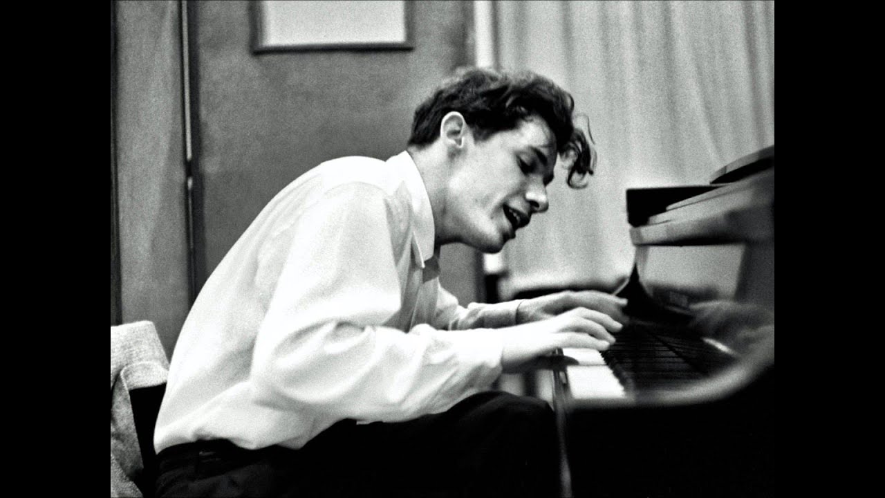 Glenn Gould plays Bach Partita No.2 in C-minor (FULL)