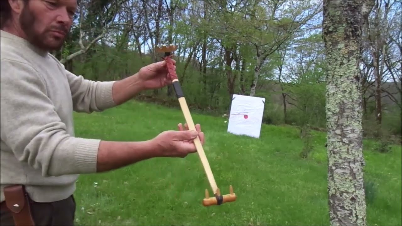 Propulseur à Trois Dards / Three Darted Atlatl