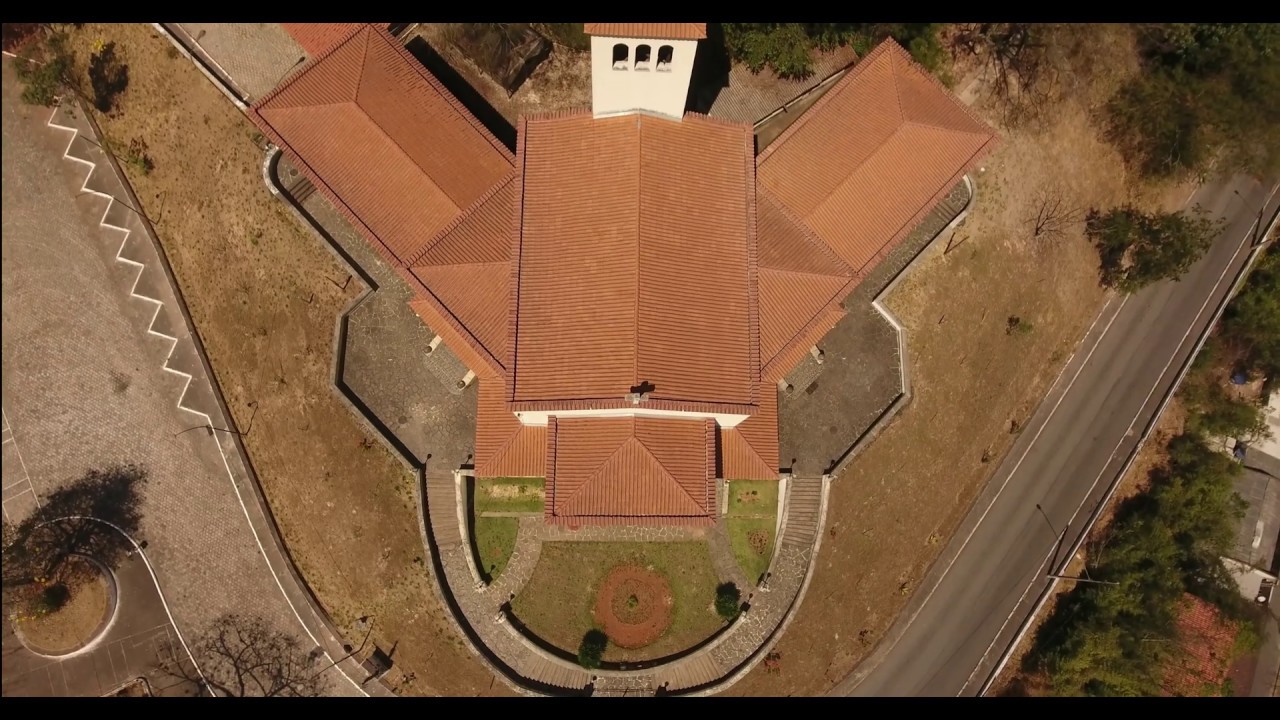 João Monlevade - MG / Filmagem Aérea 4K -  Paróquia São José Operário.