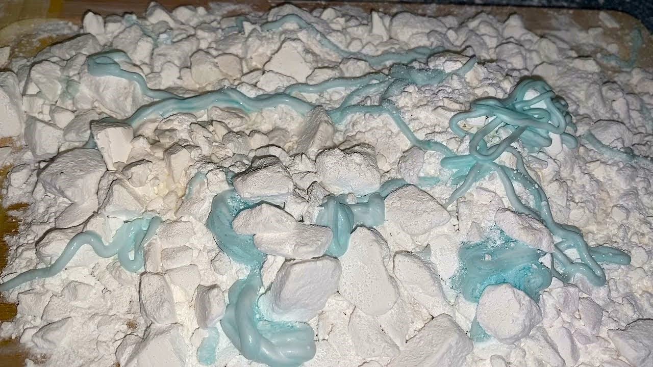 ASMR Aplastando Tiza de Gimnasio + Crema de Afeitar | Crushing Gym Chalk + Shaving Cream ⬜