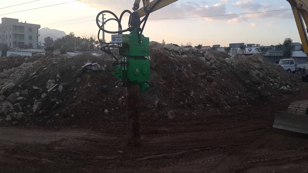 The ESF 1B Sheet Pile Driver Is Ideal For Vinyl PVC Applications