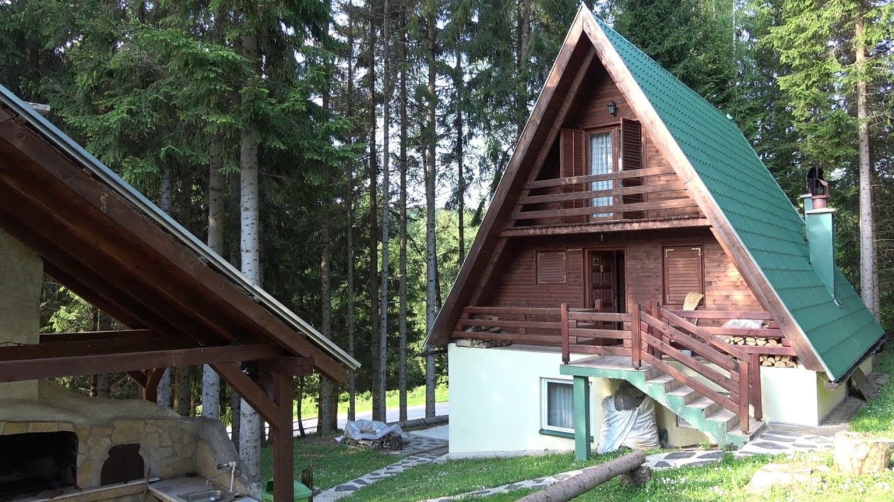 Ivanjica, selo Katići, Hotel Matović Logos