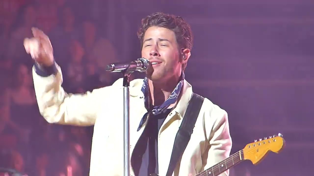 Tantrum — Jonas Brothers — Тур «Приветствия из вашего родного города» — Сиэтл, Вашингтон — 22.09....