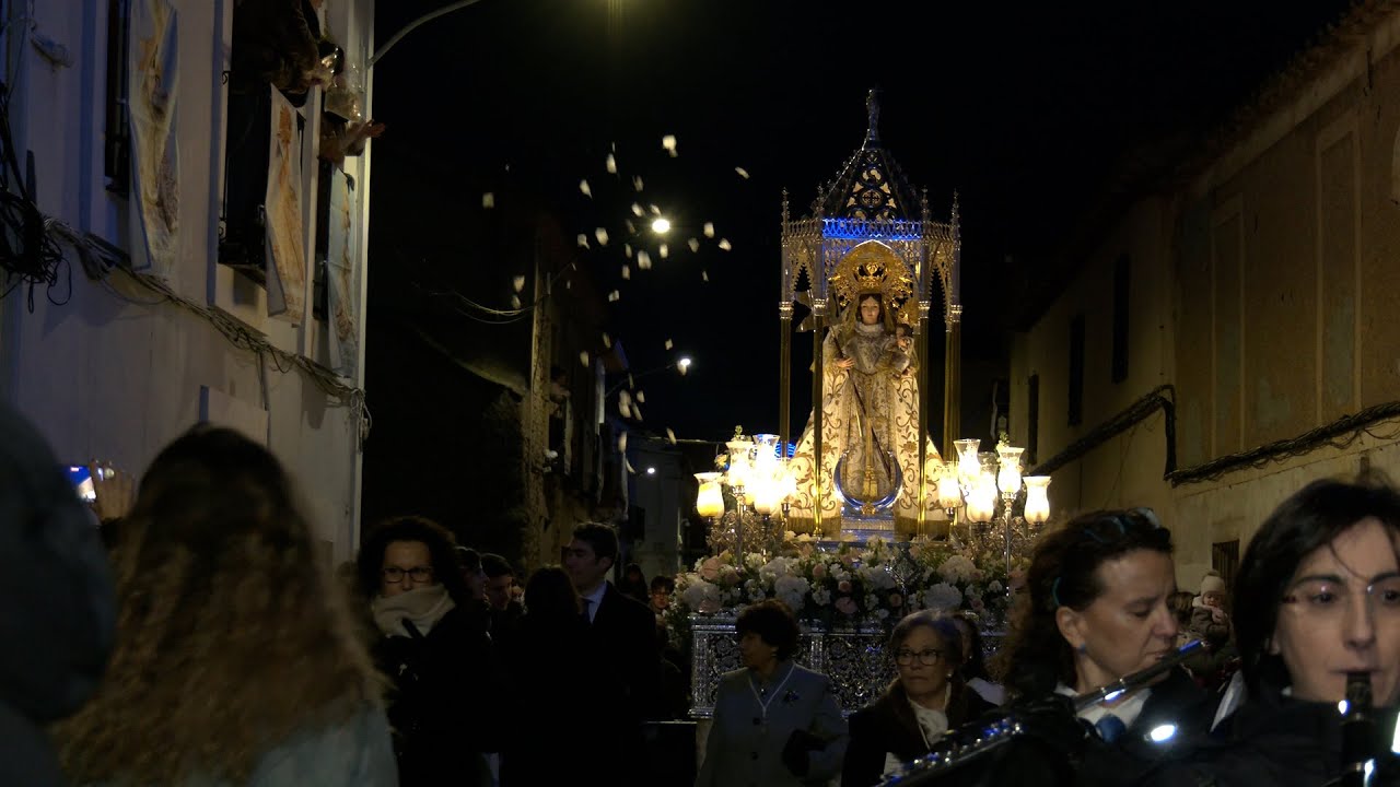 Cientos de personas reciben a la Virgen de la Paz en Corral de Calatrava