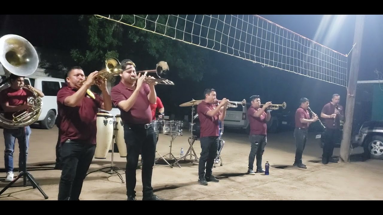 Banda los Simones (puras tocaditas) las mañanitas