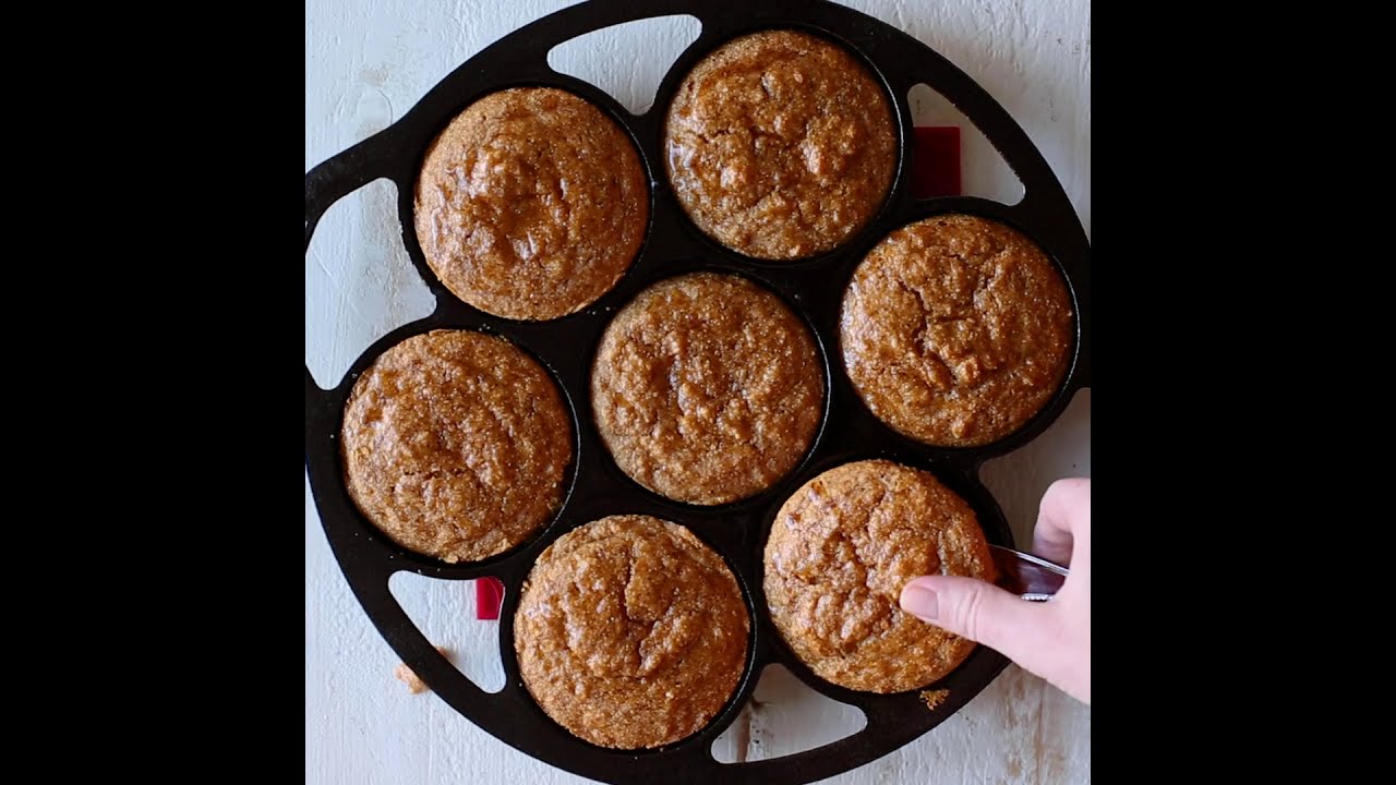 How to Make Mini Pumpkin Spice Cornbread Cakes