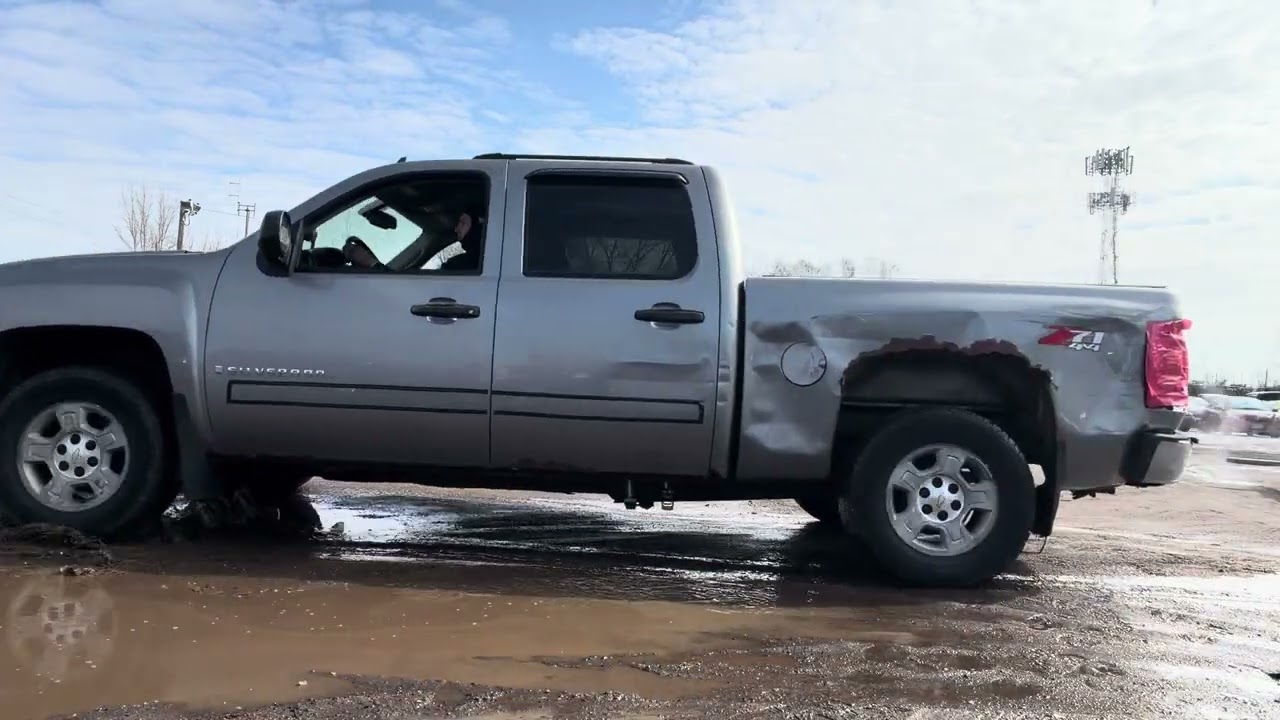March Auction Lot #11 2007 Chevy Silverado (video #2)
