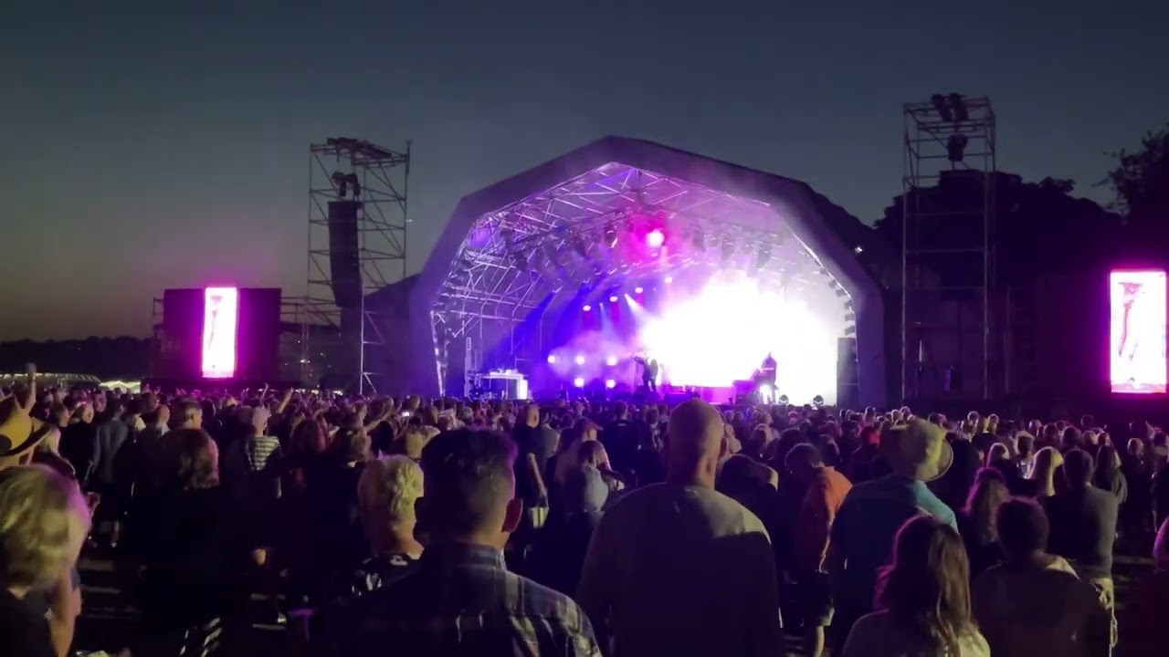 Soft Cell - Tainted Love / Where Did Our Love Go (live at Rochester Castle 07/07/23)