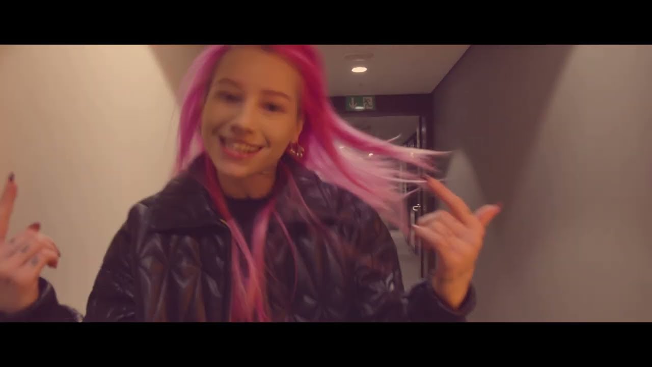 YOUNG LEOSIA ZAPIJA JETLAG W HELIKOPTERZE (ft. Sentino)