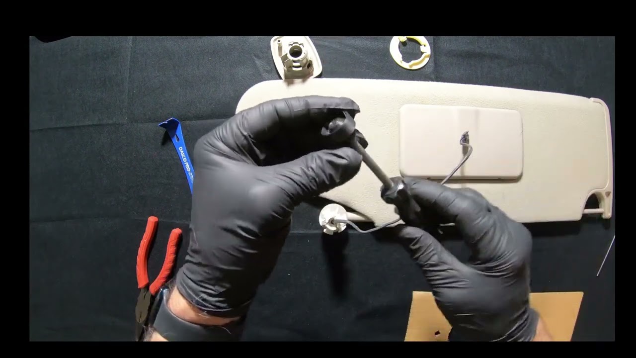 2003-2007 Hummer H2 Sun Visor removal and installation