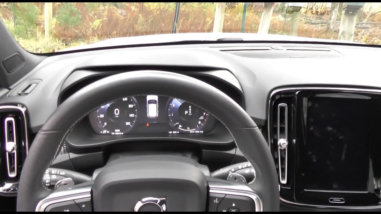 2019 Volvo XC40 T5 R-Design engine start up