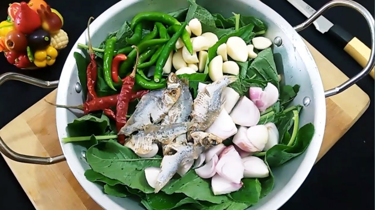 ডাটা শাক আর চ্যাপা শুটকি দিয়ে তৈরি করুন দুর্দান্ত স্বাদের রেসিপি |Chapa shutki vorta |Vorrta Recipe