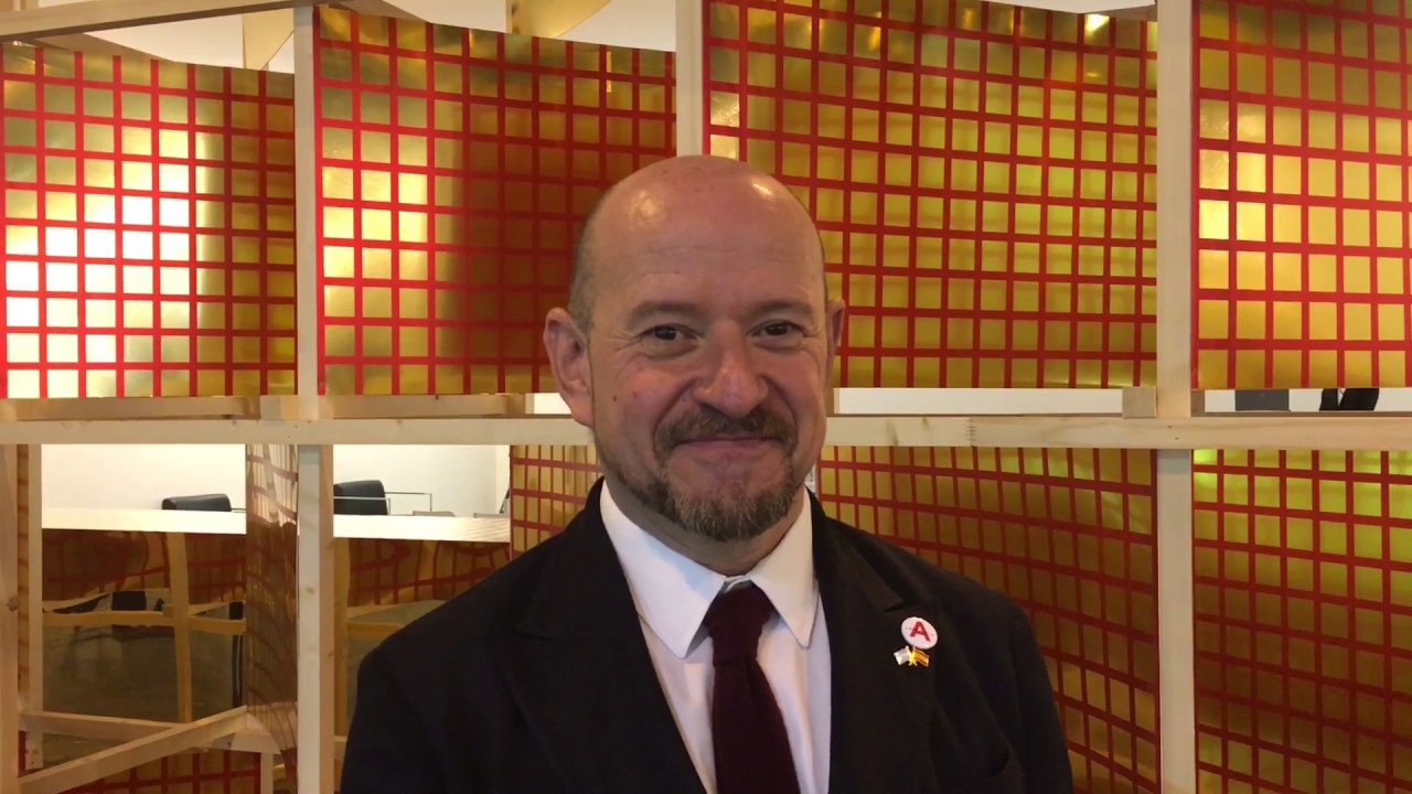 Carlos Urros about  the Argentinian art scene