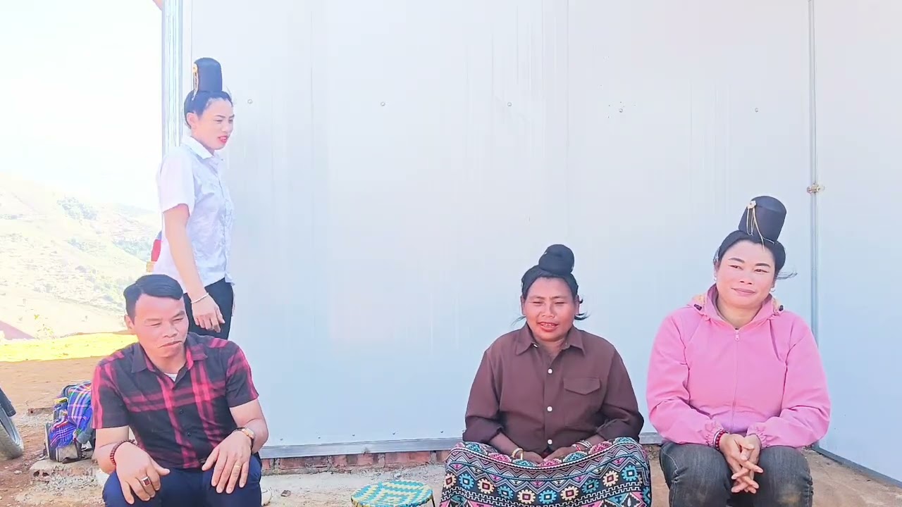 Me ni mứa ý chơ muôn hênh lo 