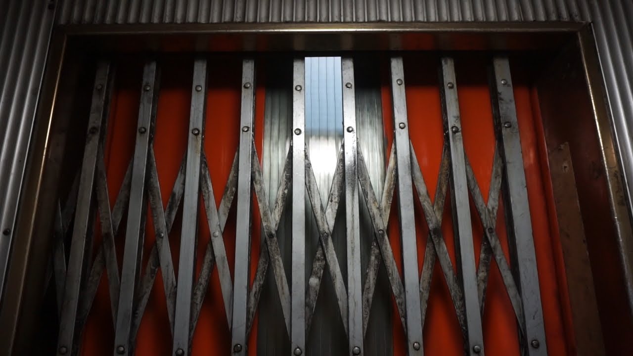 4x gated 1955 Schindler traction elevators @ 461-175 King's Road, Hong Kong