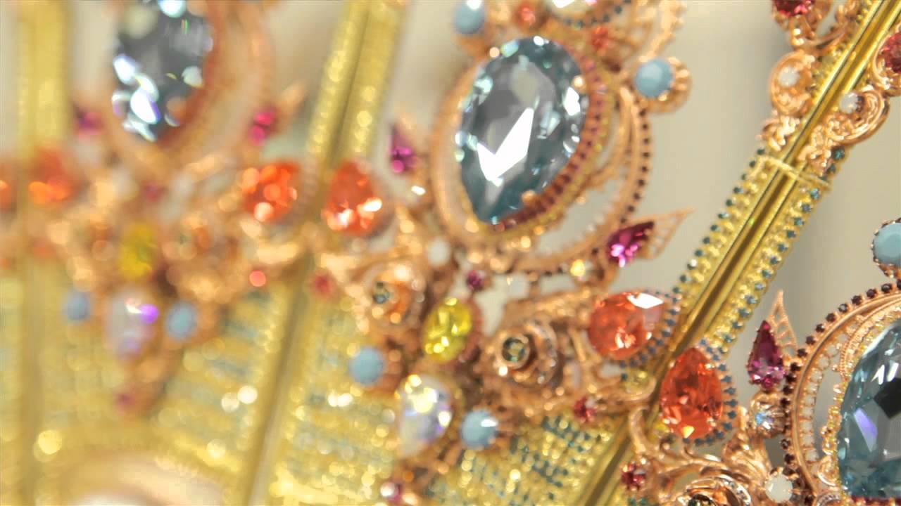 VICTORIA'S SECRET: SWAROVSKI ELEMENTS