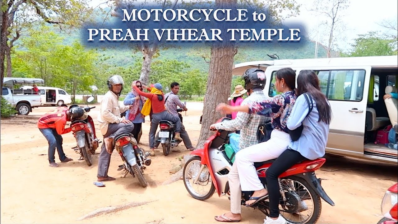 On The Way to PREAH VIHEAR Temple at the Border of Cambodia & Thailand