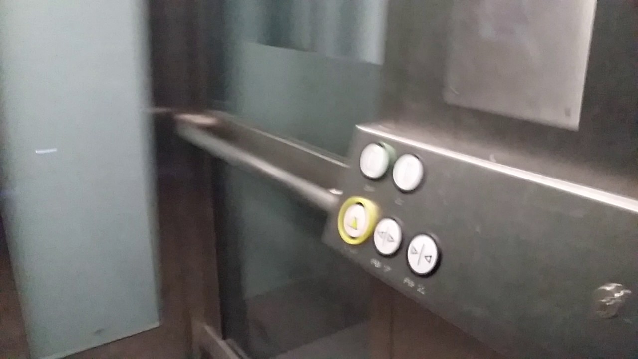 Schindler Aufzug (S)-Bahnhof Dresden Bischofsplatz