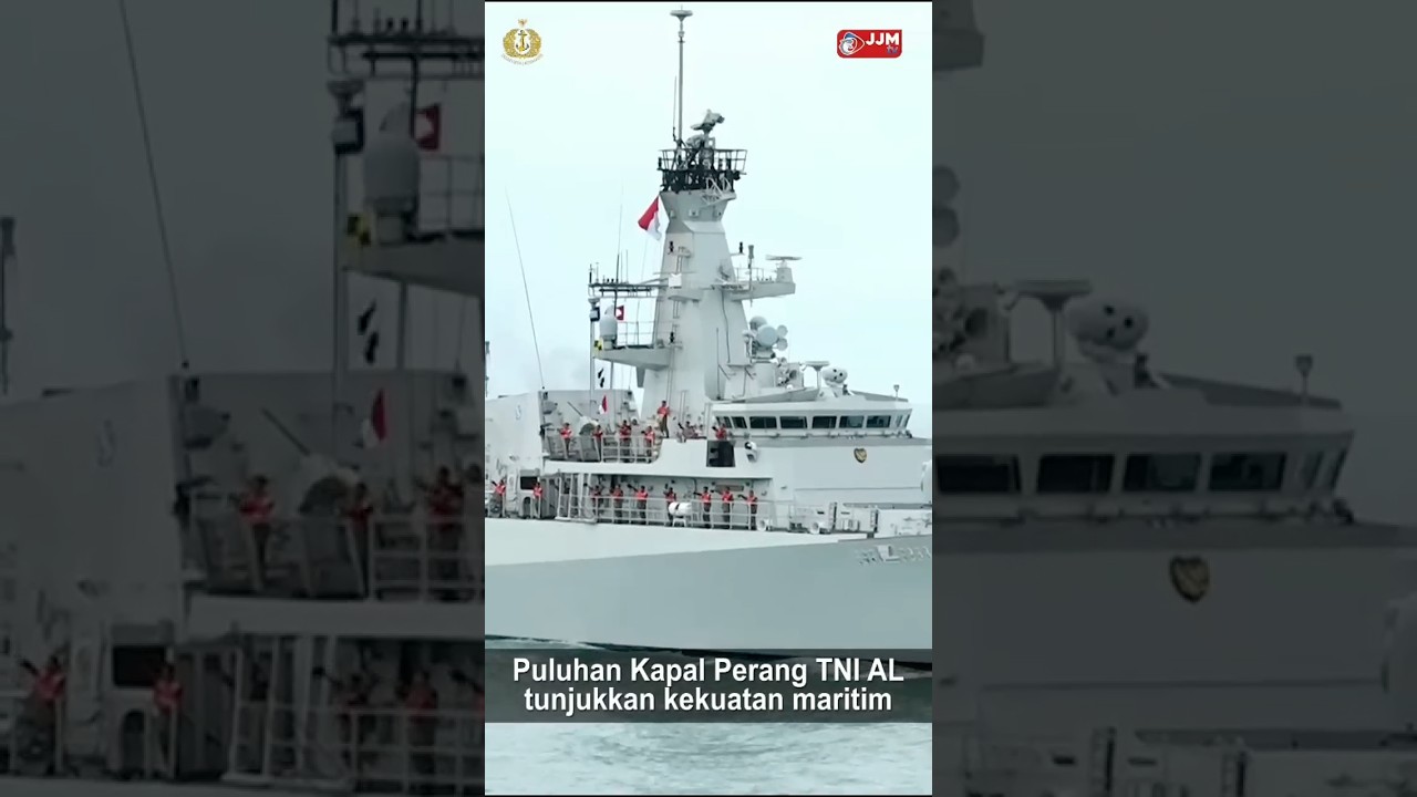 Shorts - PULUHAN KAPAL PERANG TNI AL TUNJUKKAN KEKUATAN MARITIM