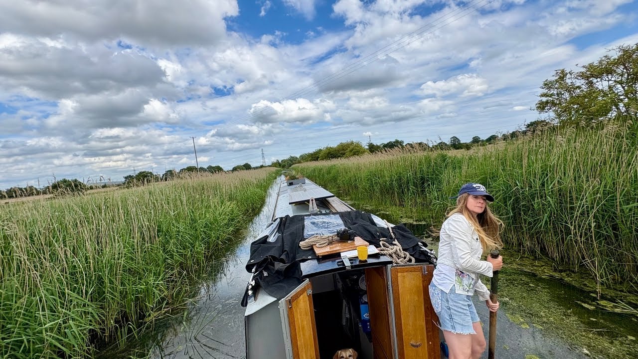 That's It- I live here now! Marooned in My Narrowboat Home #244
