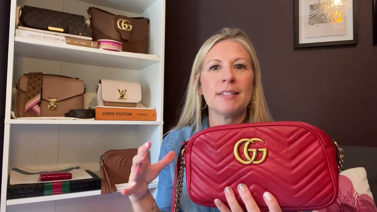 Сумка для фотоаппарата Gucci Marmont Small Shoulder красного цвета