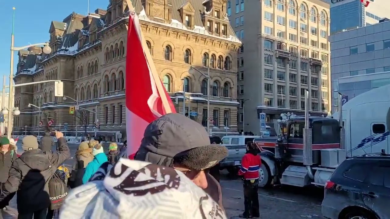 Freedom Convoy' Ottawa: Trucks Blare Horns on Parliament Hill