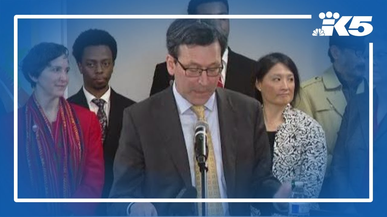 Губернатор Фергюсон разъясняет детали нового закона, предотвращающего появление фальшивых сотрудн...