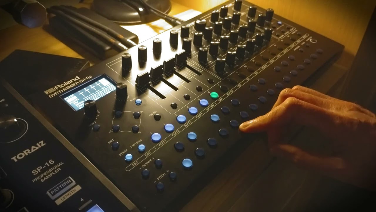 Roland SH-4D / 'Aardvark'