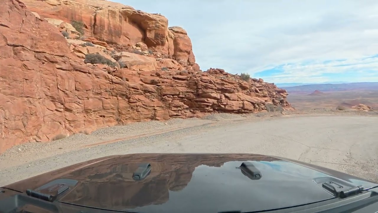 Downhill Moki Dugway Road on UT261 | 4K - 21dec25