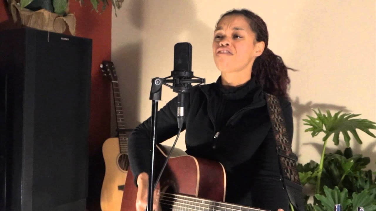 Mélanie Charrier - Stronger Than Me (Cover Amy Winehouse)