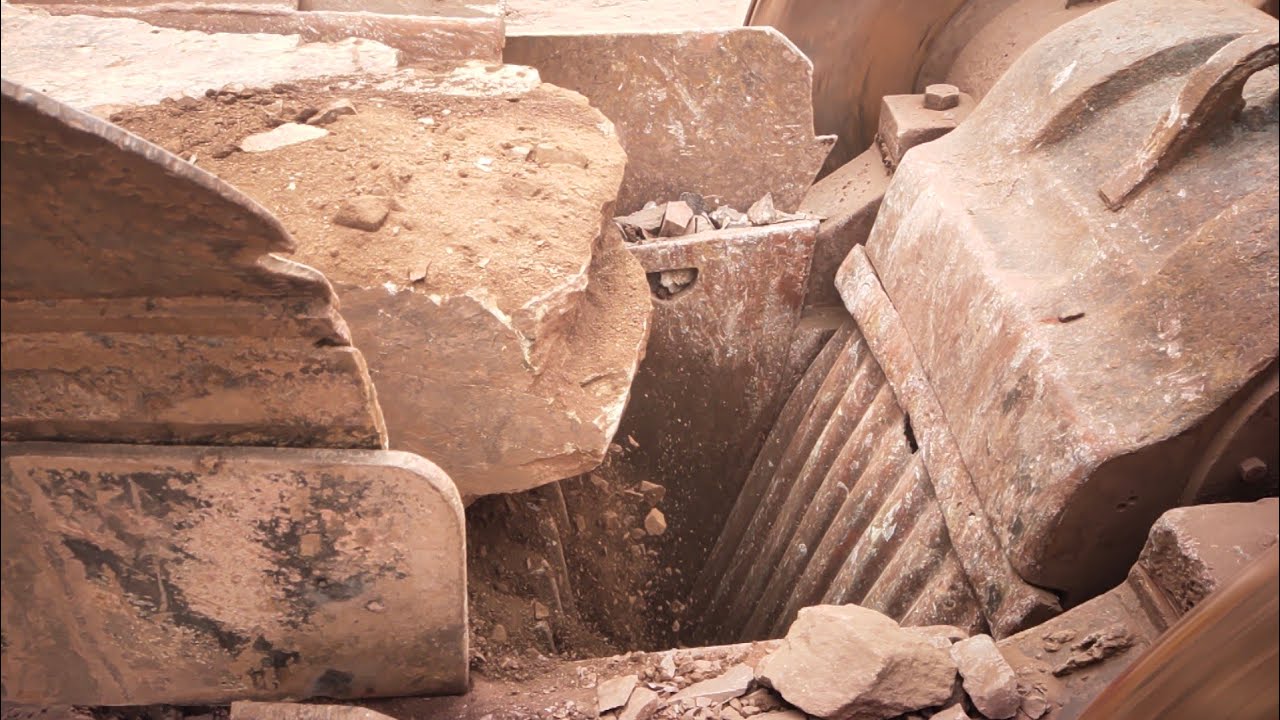Super Giant Stone Crusher in Action|ASMR Giant stone crusher|setisfying crushing process#rockcrusher