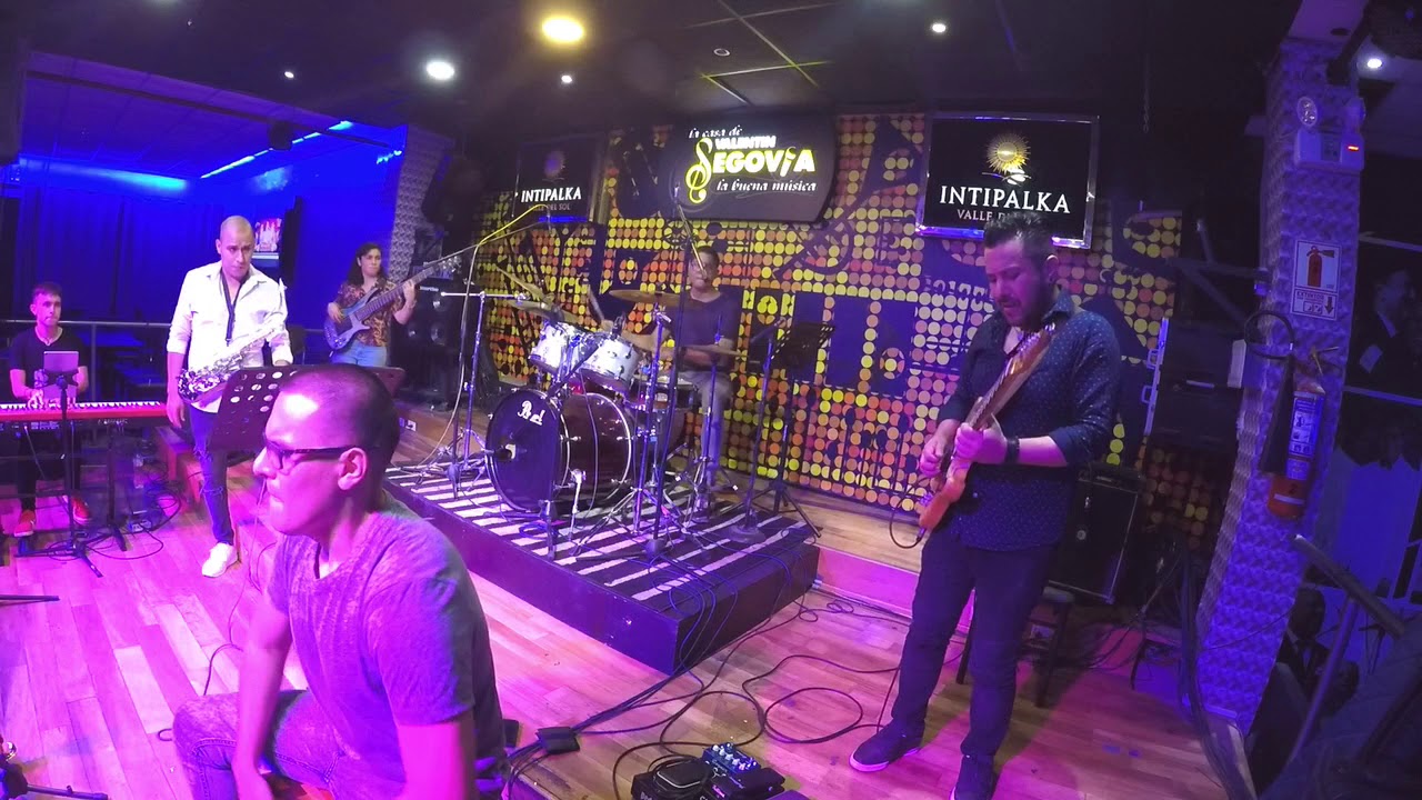 Festeblues - Solo guitar Dennis Shapiama