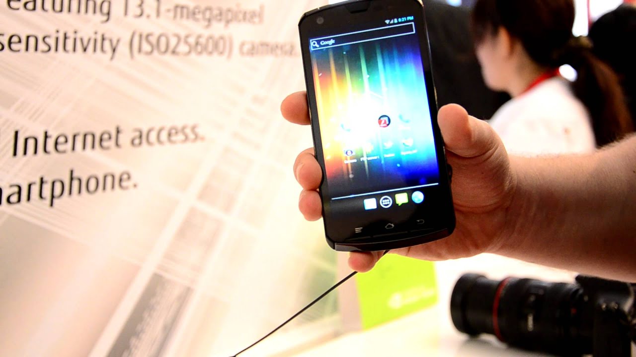 Fujitsu Tegra 3 Smartphone Hands On