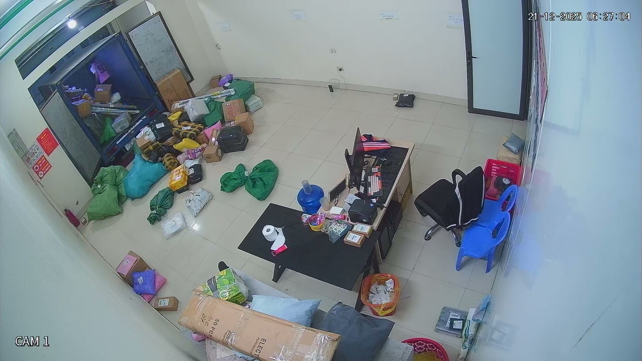 CCTV toàn trình xuống hàng, nhập kho các đơn hàng BN HUB chuyển về ngày 21/12/2025