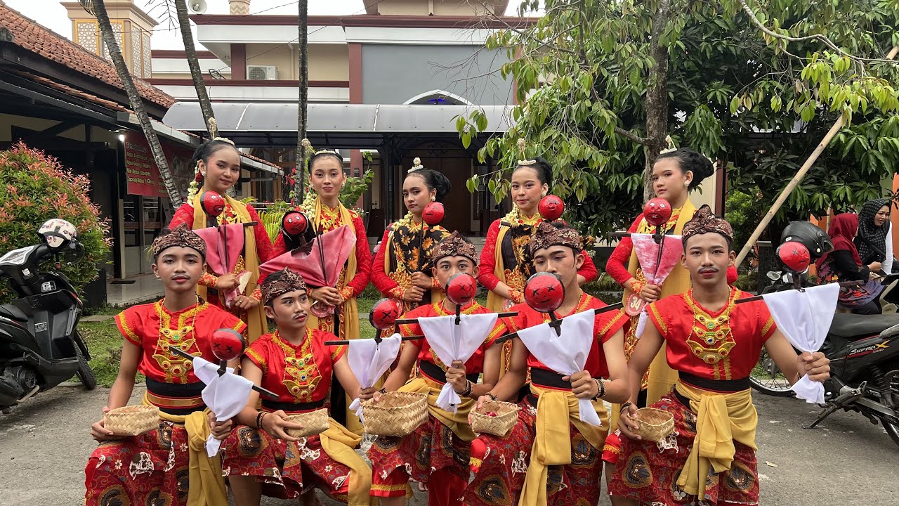 TARI WERSA RIRIS JAMBORE KEBANGSAAN SMP NEGERI 1 AJIBARANG KABUPATEN BANYUMAS