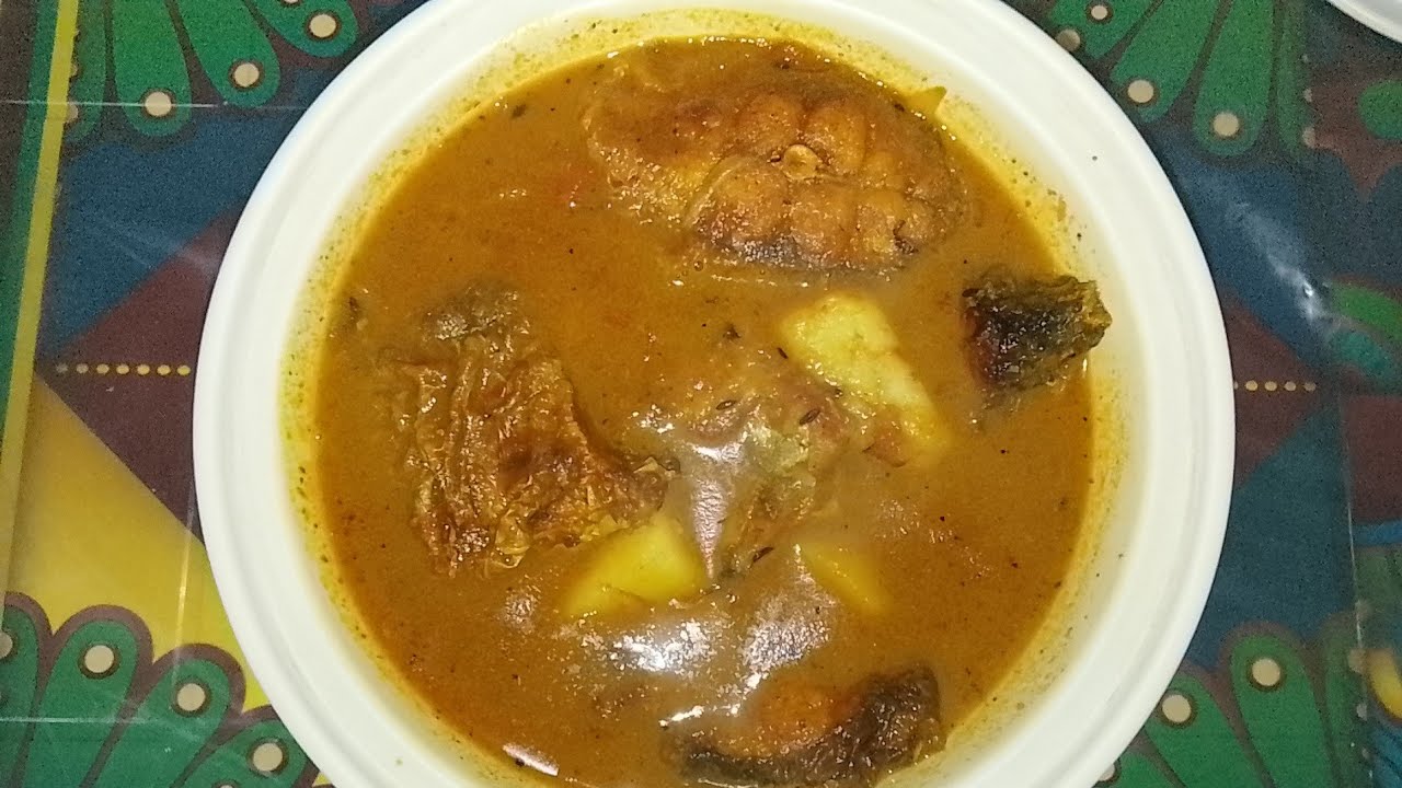 আলু দিয়ে কাতলা মাছের ঝোল।🤤👍🥰