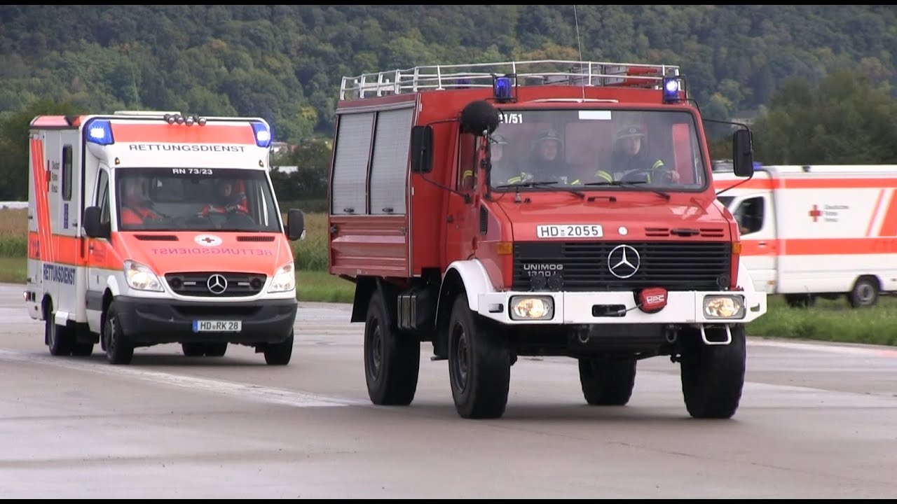 Hauptübung der freiwilligen Feuerwehr Heidelberg 2015 [Retter üben auf US Army Flugplatz]