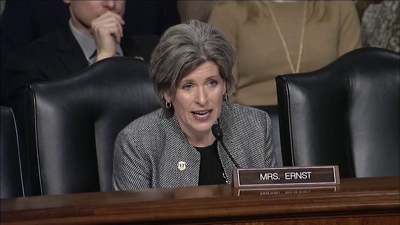 Senator Ernst Asks Military Spouses about Housing Issues