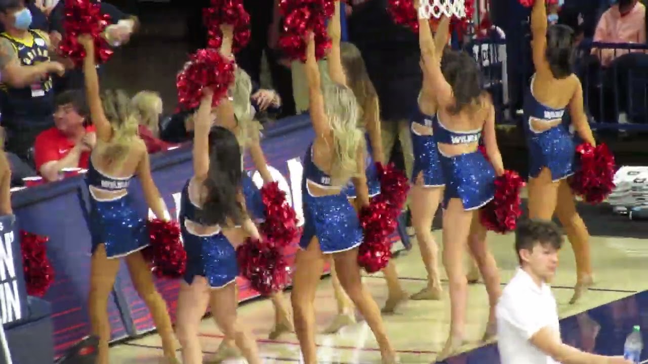 Arizona Pomline during timeout Arizona basketball game 2/17/2022