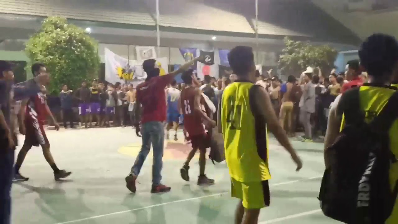 Lihat apa yg terjadi?? SUPORTER SMKN 3 JOMBANG