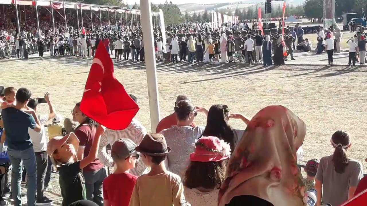 30 Agustos 2025 kutlamaları tören geçişi