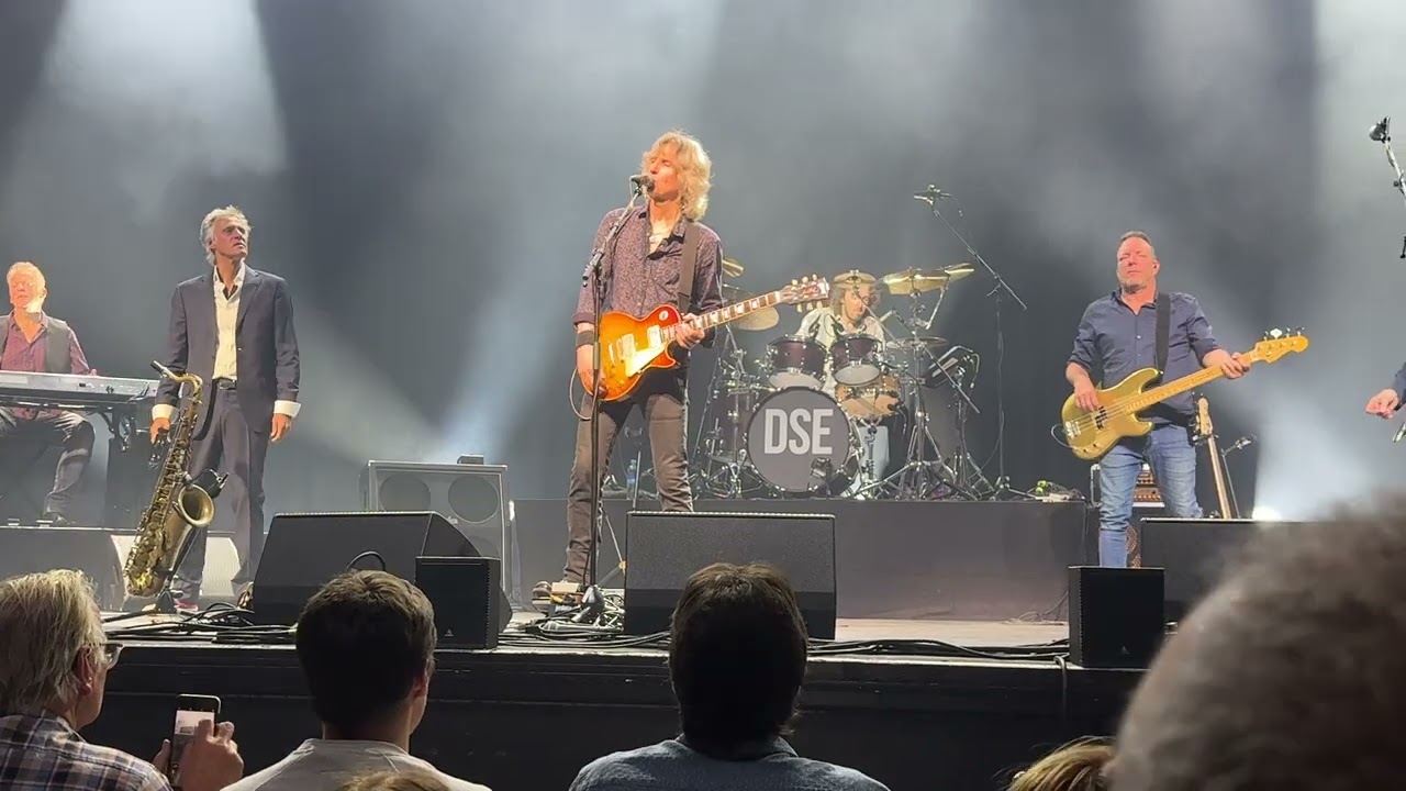 Money for Nothing - Dire Straits Exp. ft. Chris White - Live in Poppodium 013 Tilburg NL 20-05-2025