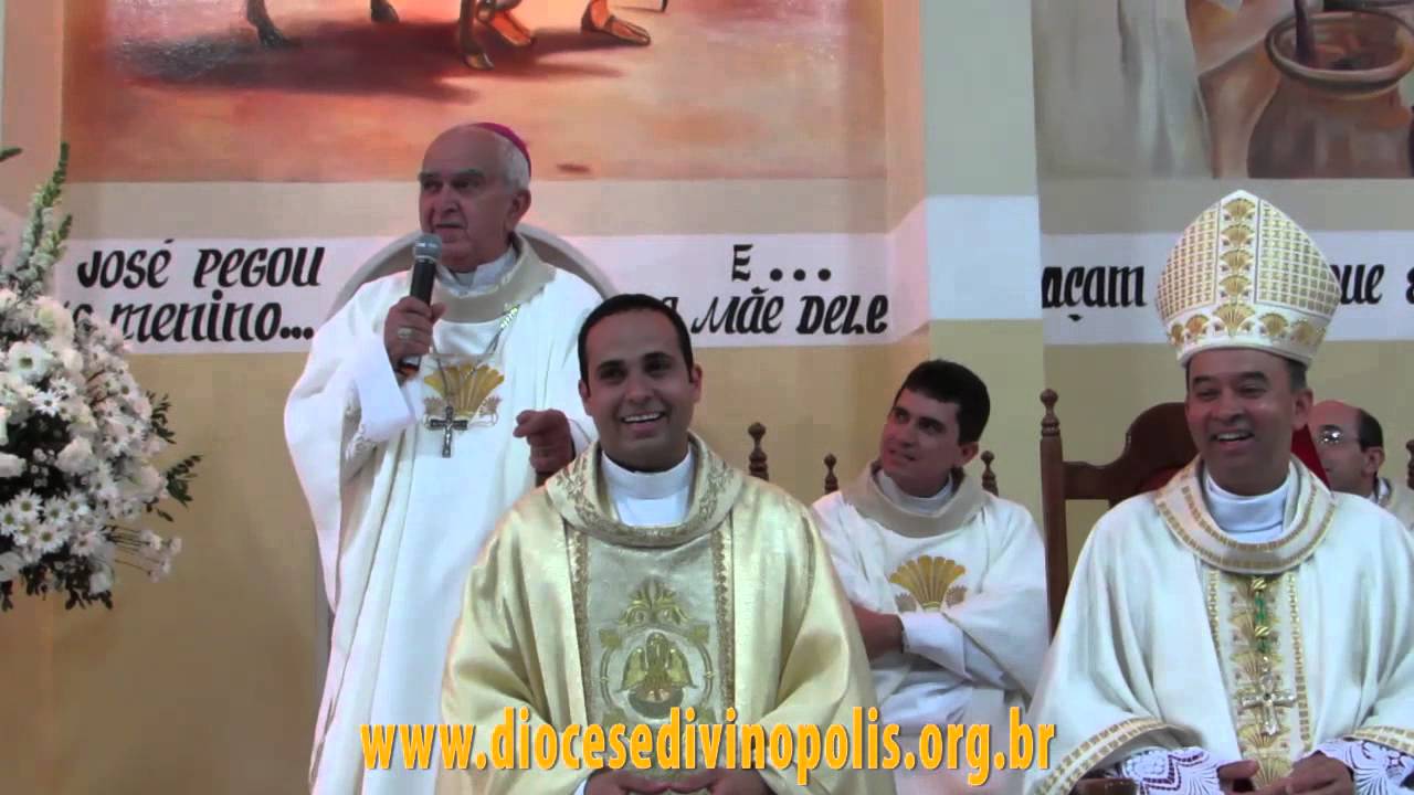 Dom José Belvino na Ordenação Sacerdotal do Padre Philipe Fernandes